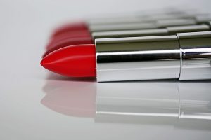 lipstick-1367770_640